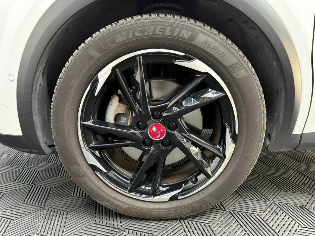 DS DS7 CROSSBACK — 29