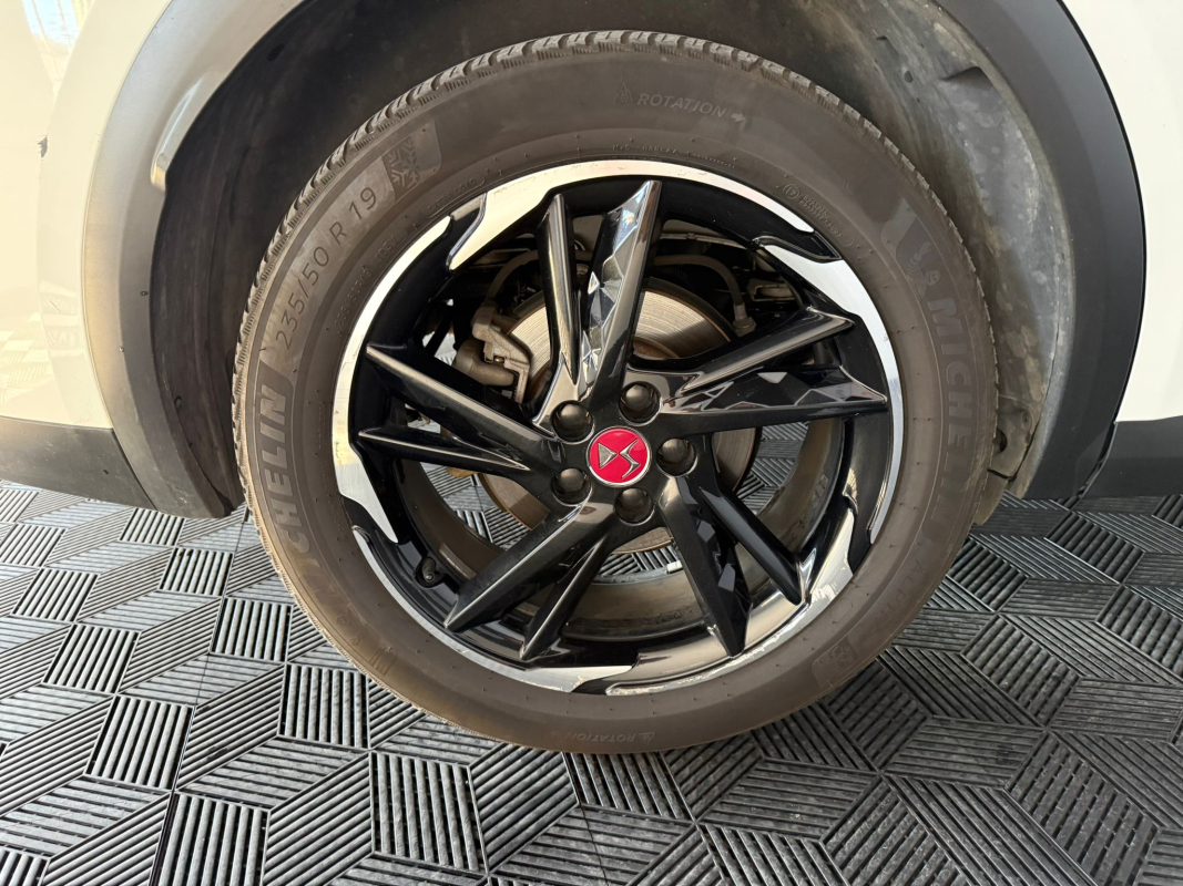DS DS7 CROSSBACK — 27