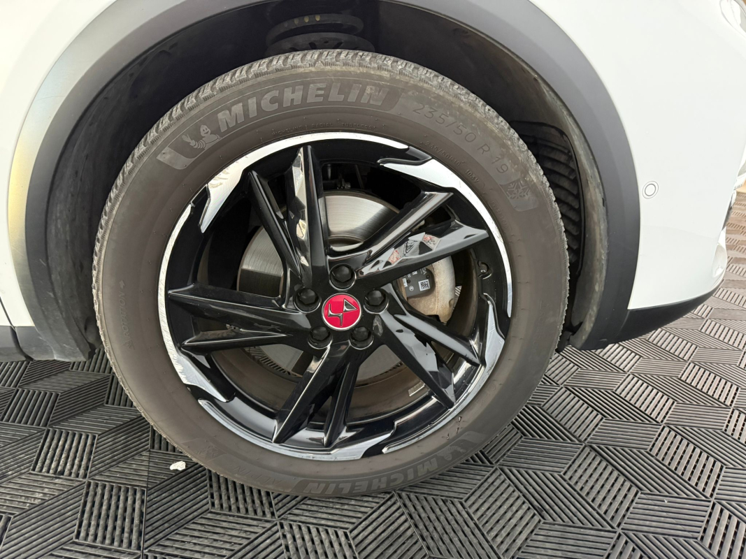 DS DS7 CROSSBACK — 28