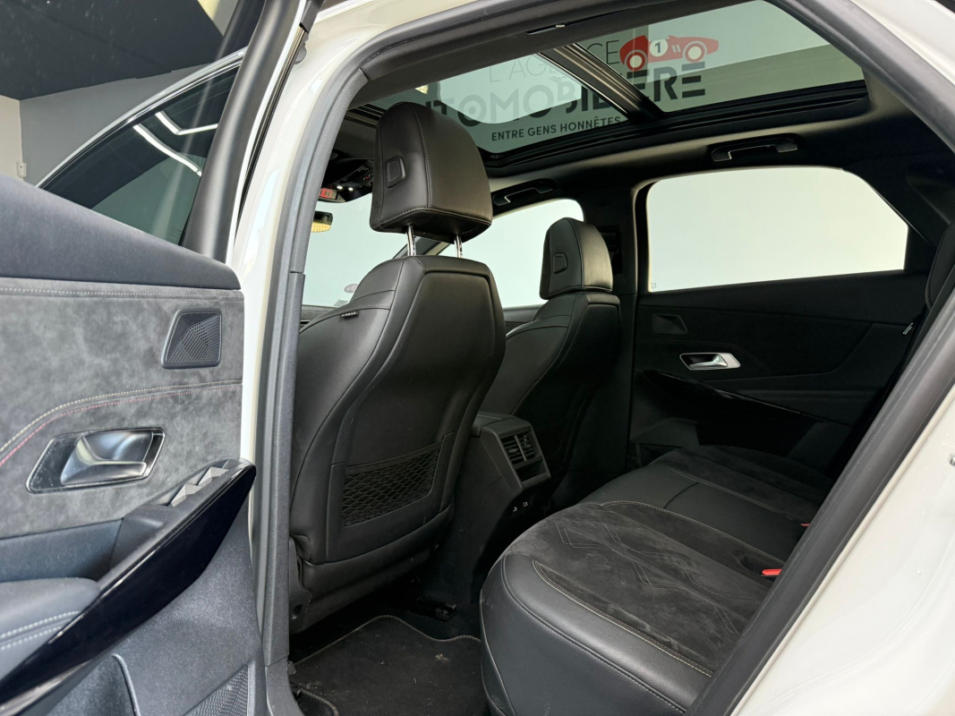 DS DS7 CROSSBACK — 24
