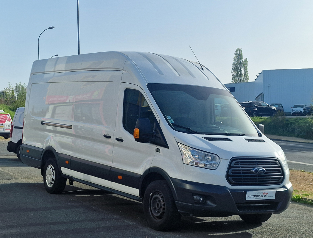 Ford Transit — 3