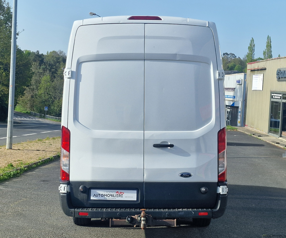 Ford Transit — 7