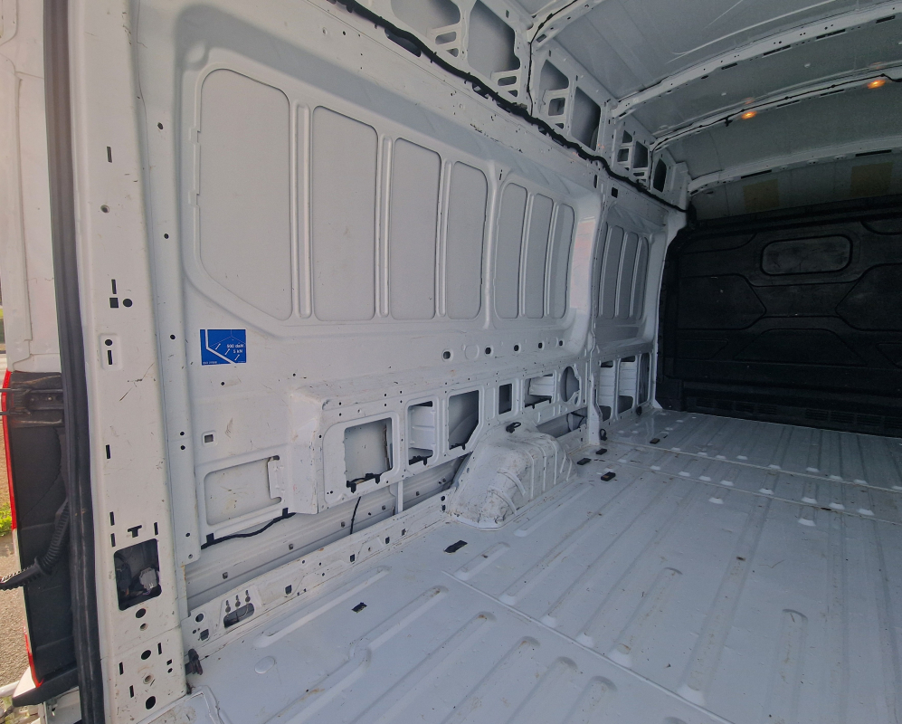 Ford Transit — 19
