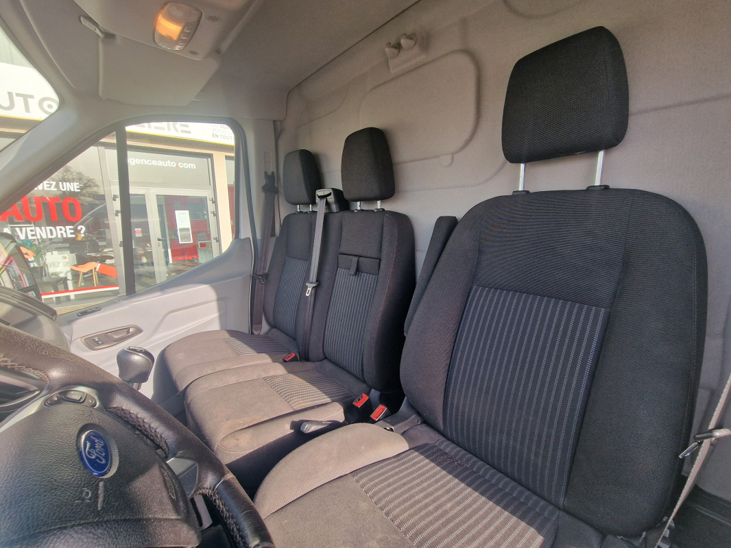 Ford Transit — 17