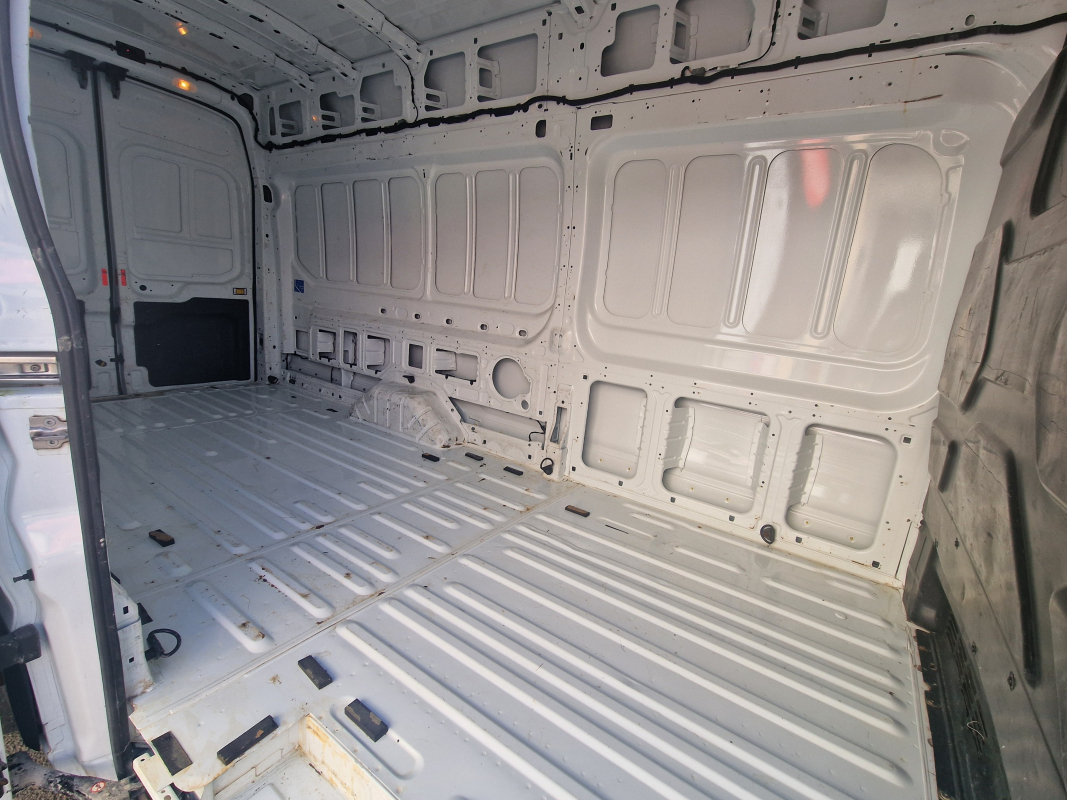 Ford Transit — 22