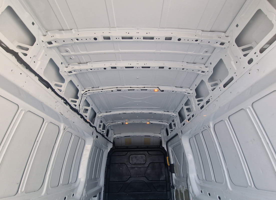 Ford Transit — 23