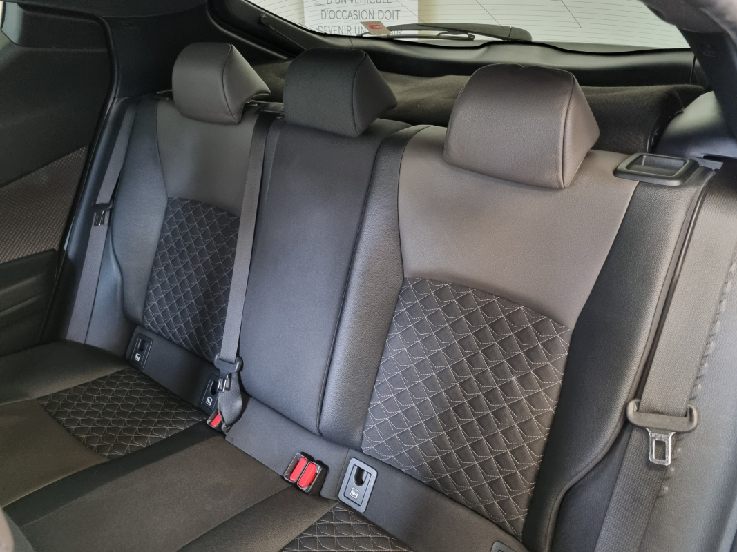 Toyota C-HR — 15