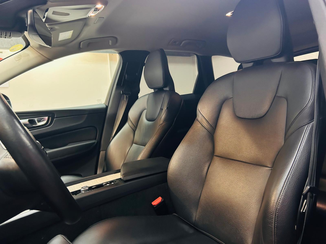 Volvo XC60 — 10