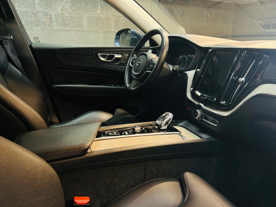Volvo XC60 — 17