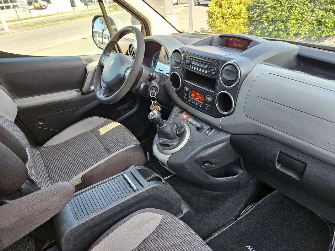 Peugeot Partner — 13