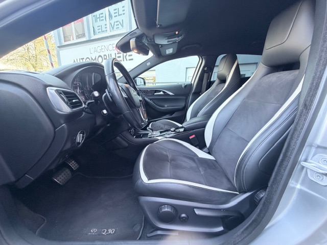 Infiniti Q30 — 5
