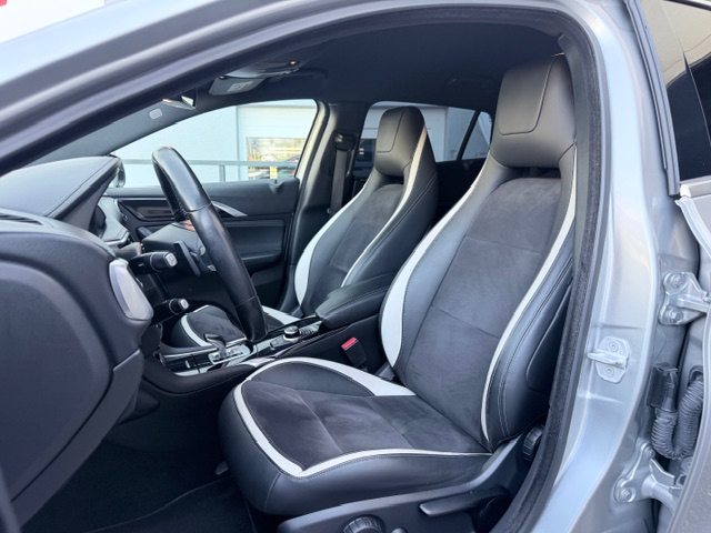 Infiniti Q30 — 4