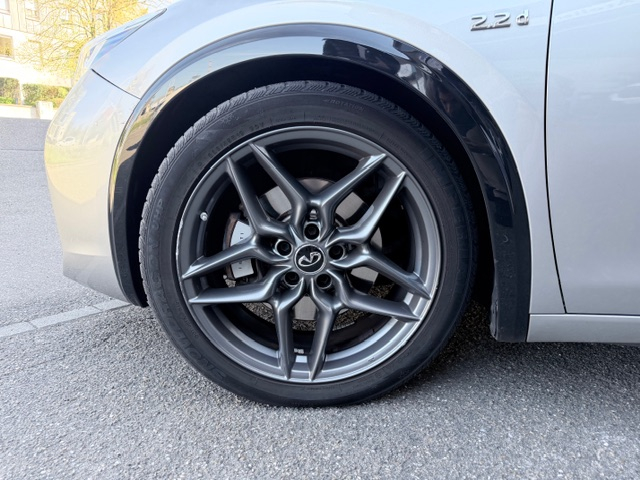 Infiniti Q30 — 23
