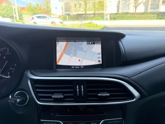 Infiniti Q30 — 11