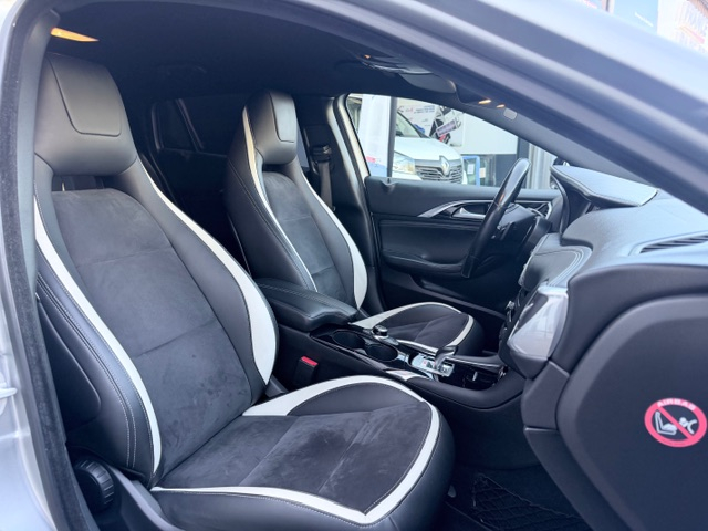 Infiniti Q30 — 16