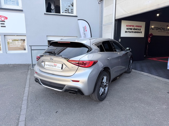 Infiniti Q30 — 2