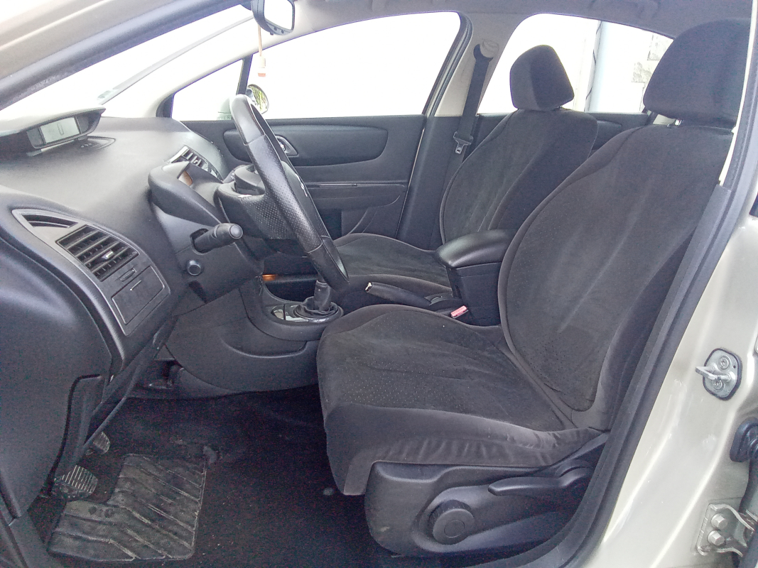 Citroen C4 — 12
