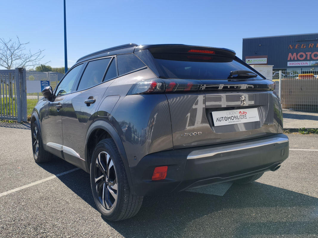 Peugeot 2008 — 7