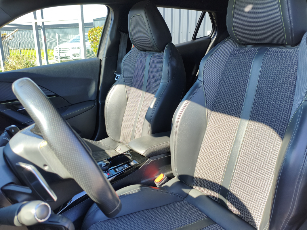 Peugeot 2008 — 10
