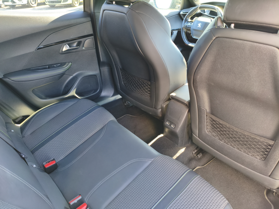Peugeot 2008 — 20