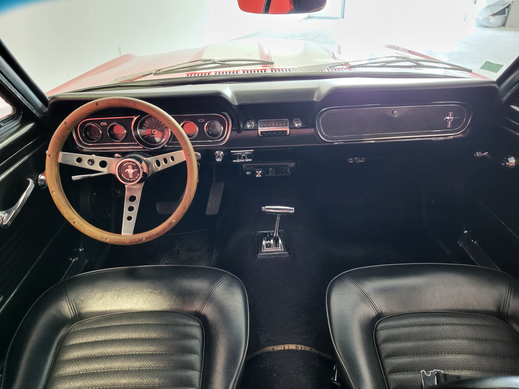 Ford Mustang — 11