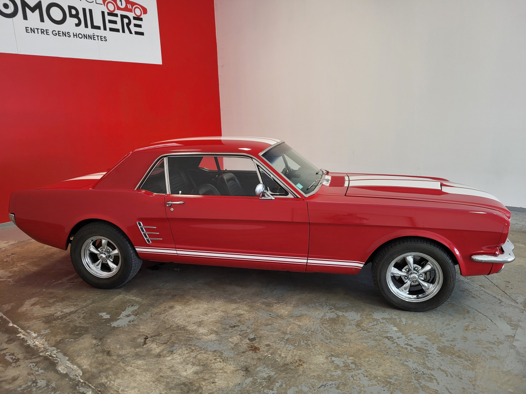 Ford Mustang — 8