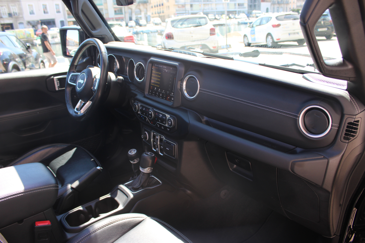 Jeep Wrangler — 9