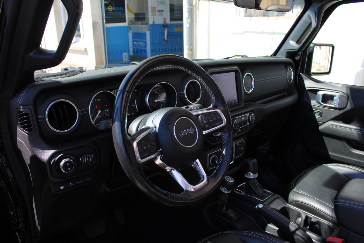 Jeep Wrangler — 11