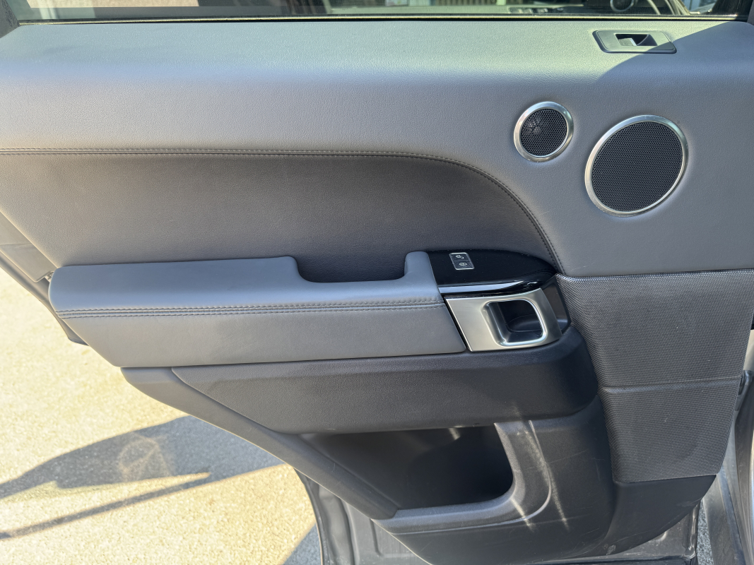 Land Rover Range Rover Sport — 33