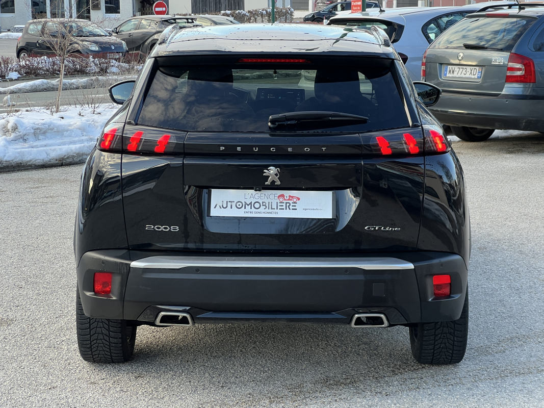 Peugeot 2008 — 4