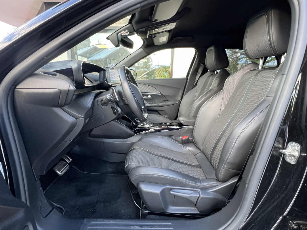 Peugeot 2008 — 11