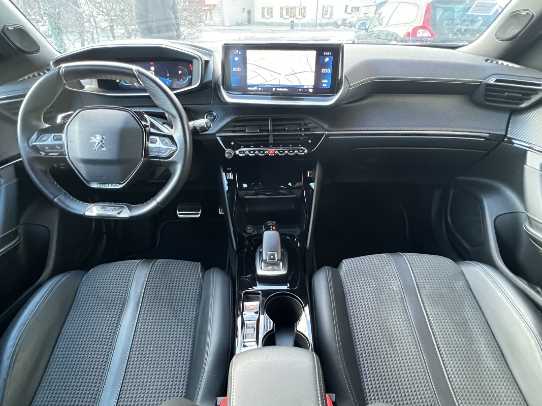 Peugeot 2008 — 10