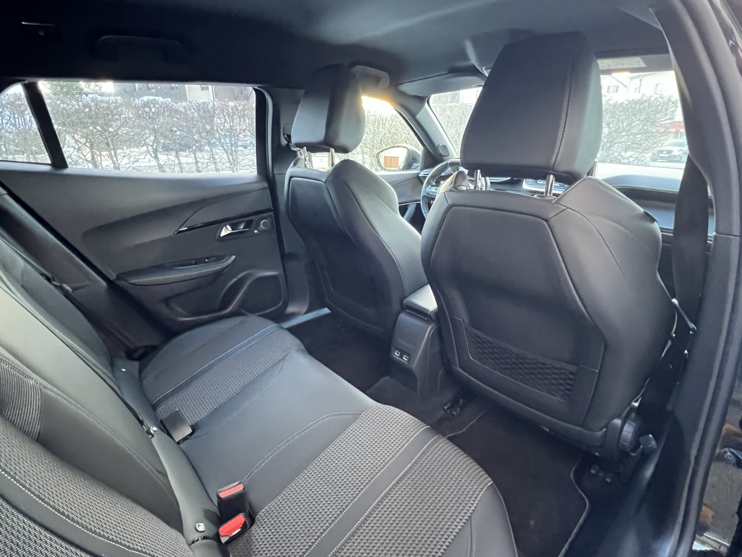 Peugeot 2008 — 38