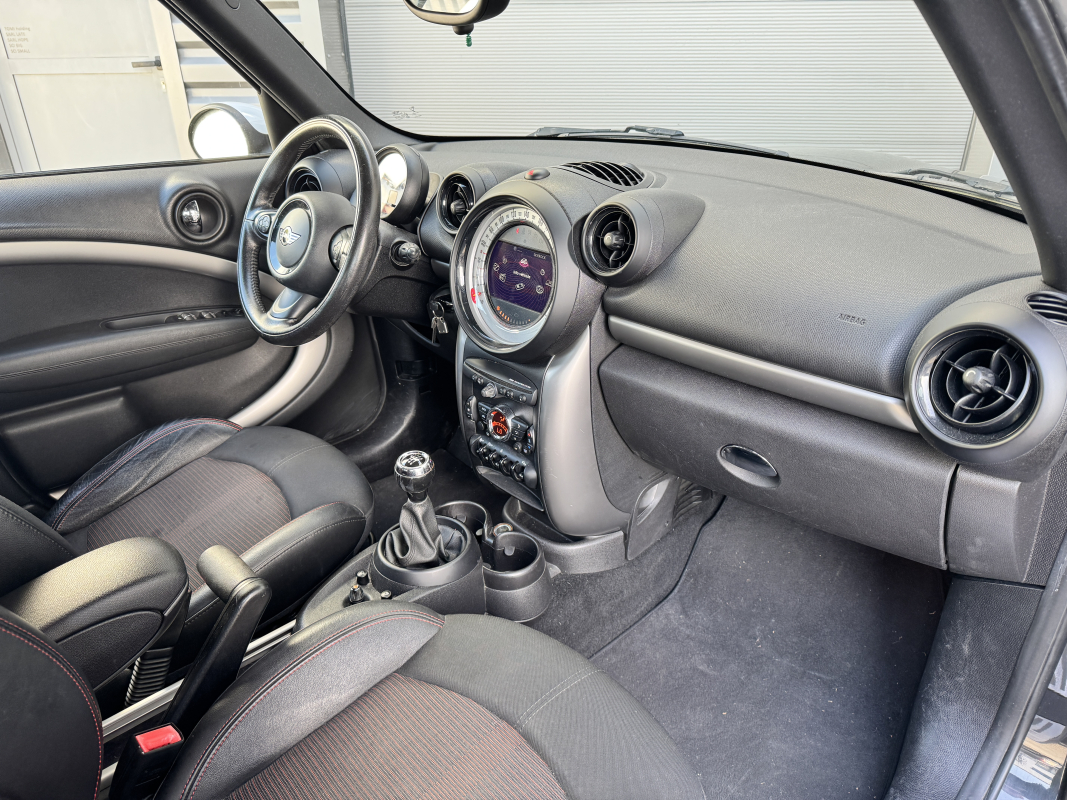 Mini Countryman — 11
