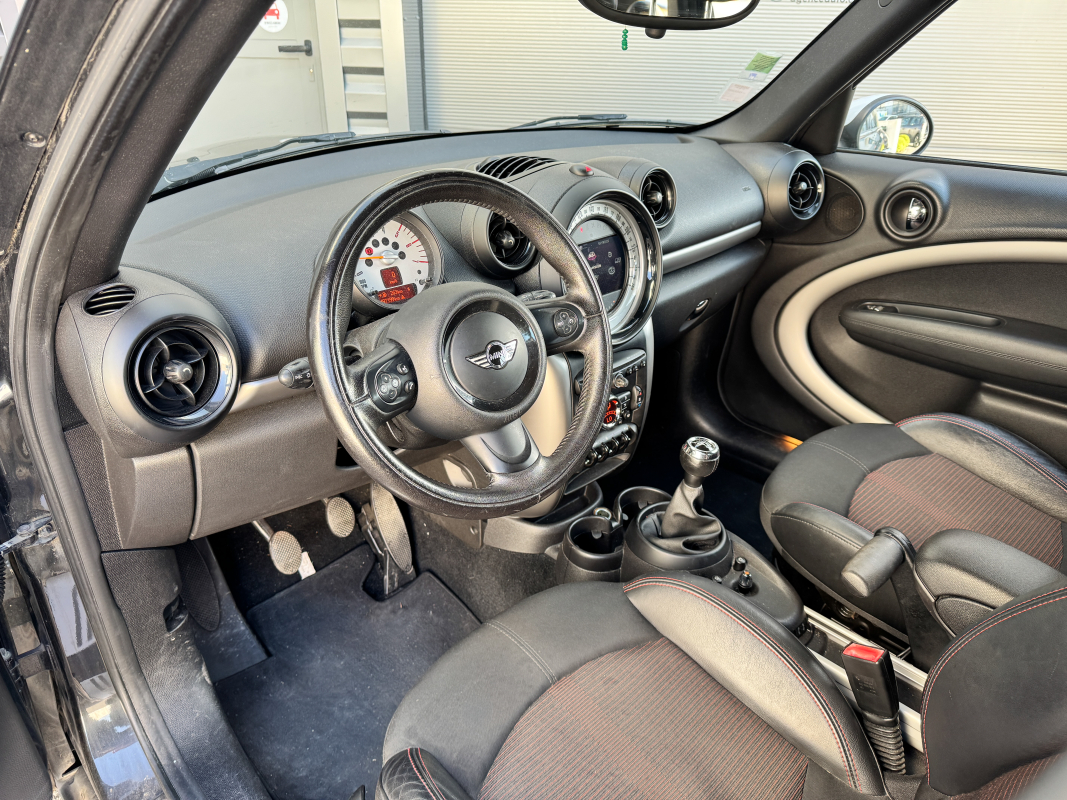 Mini Countryman — 9