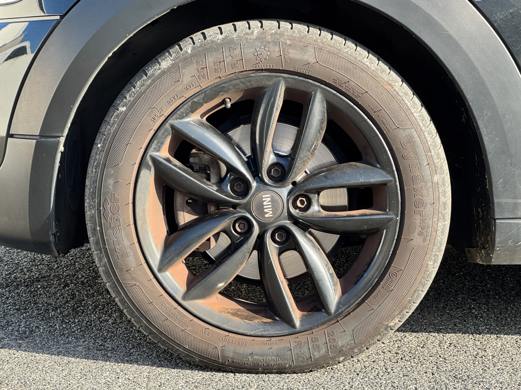 Mini Countryman — 37