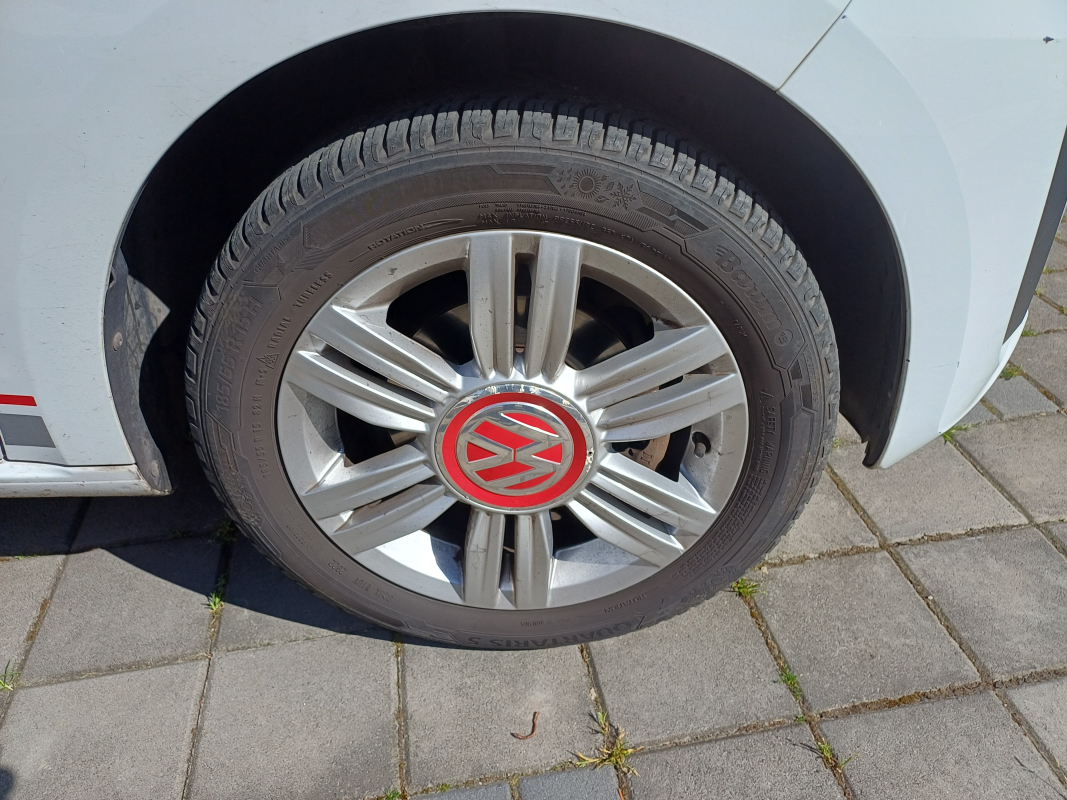 Volkswagen Volkswagen Up! — 22