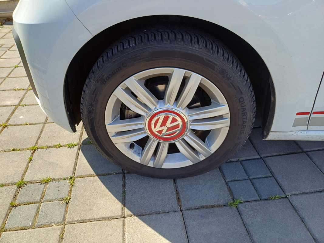 Volkswagen Volkswagen Up! — 23