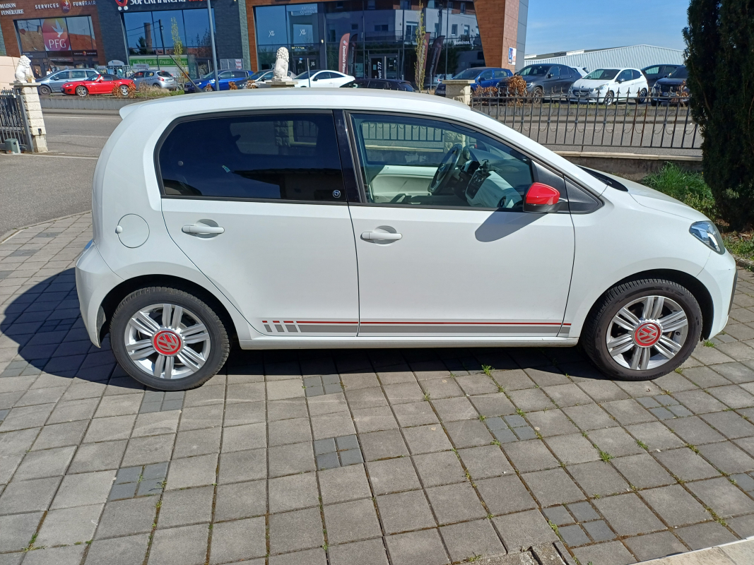 Volkswagen Volkswagen Up! — 7