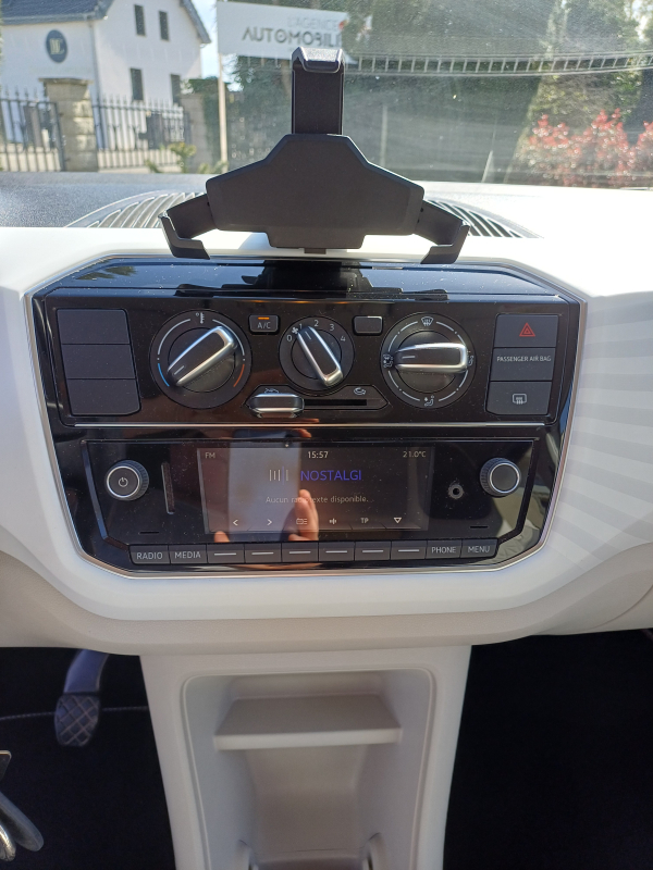 Volkswagen Volkswagen Up! — 16