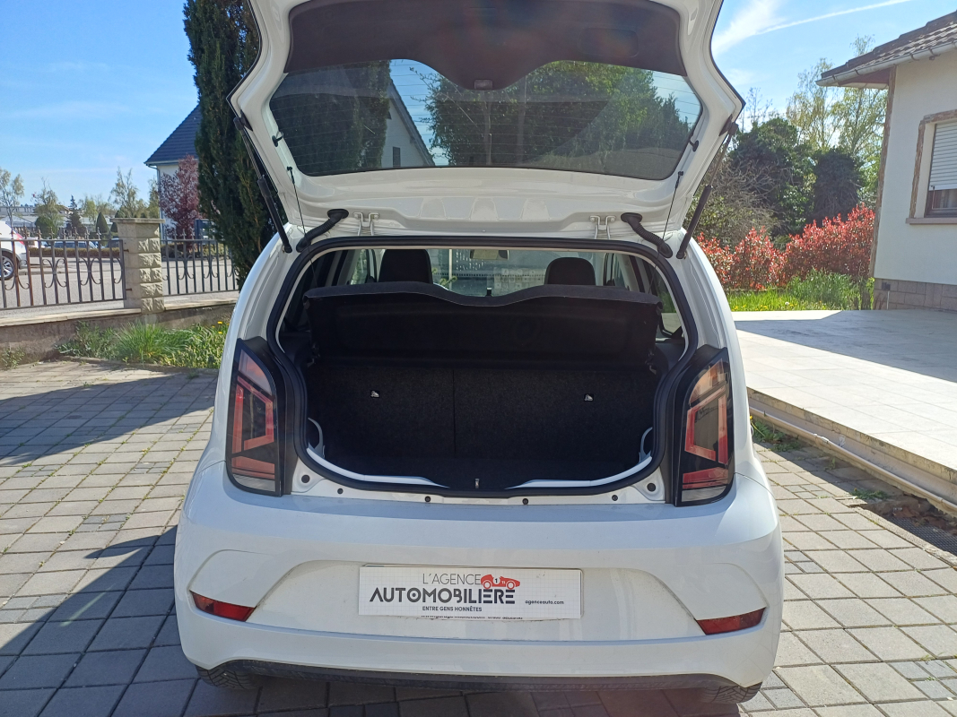 Volkswagen Volkswagen Up! — 20