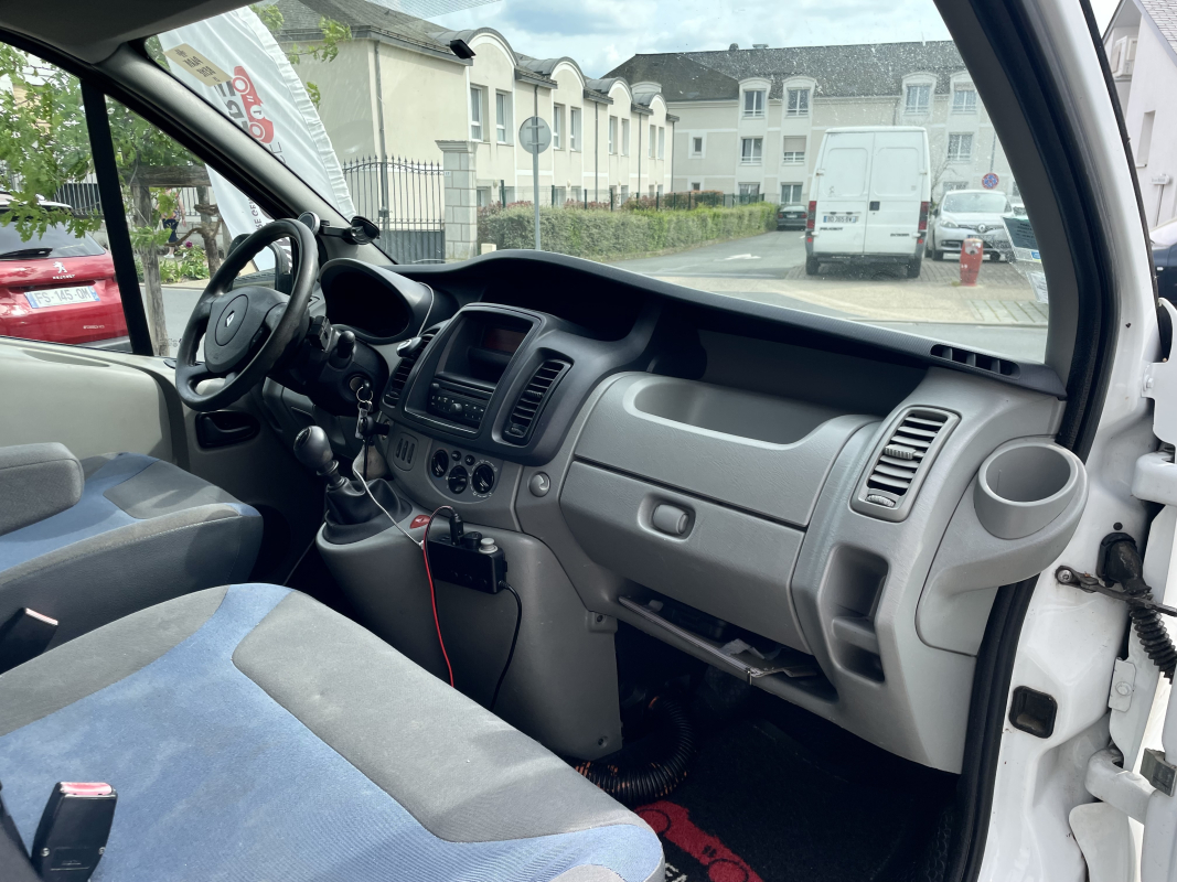 Renault Trafic — 10