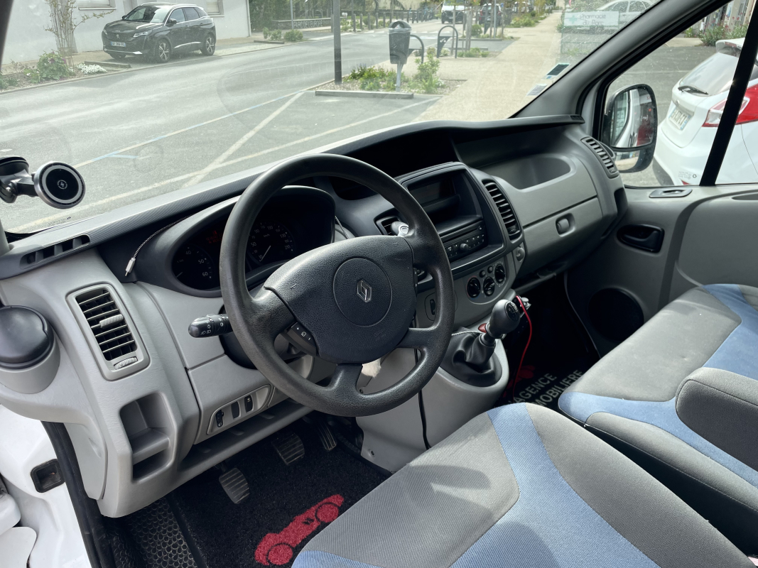 Renault Trafic — 9