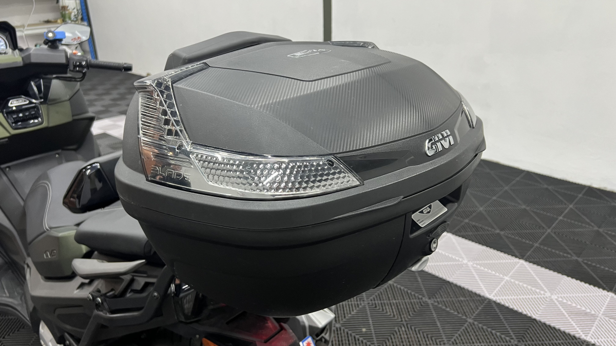 Kymco CV3 550 — 16