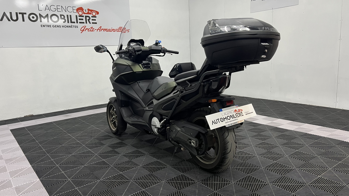 Kymco CV3 550 — 5