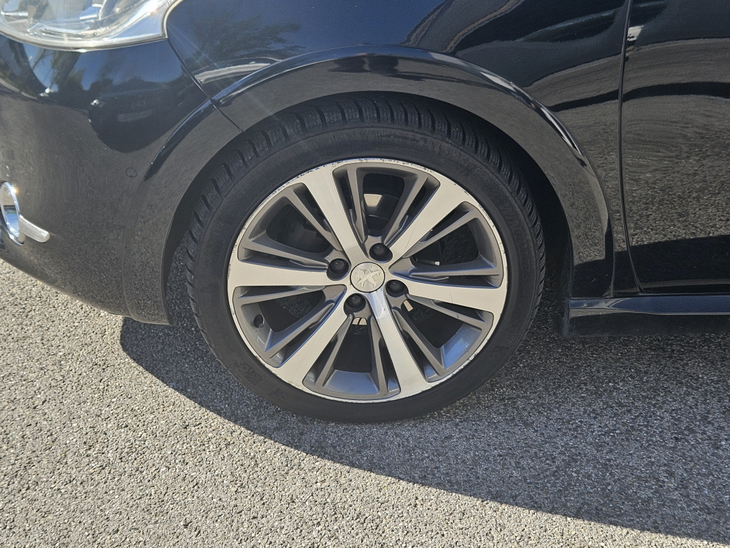 Peugeot 208 — 25