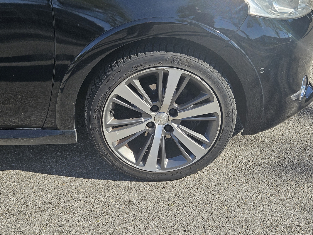 Peugeot 208 — 26