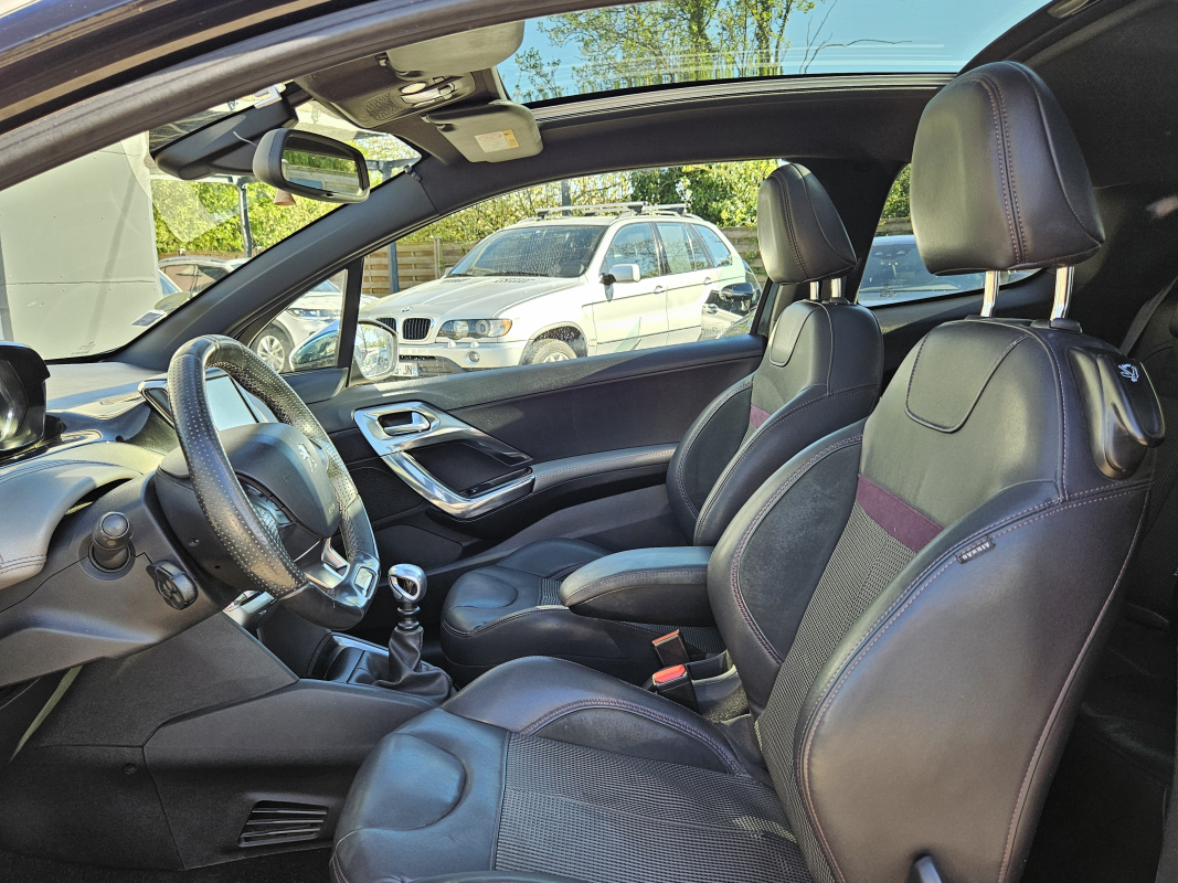 Peugeot 208 — 9
