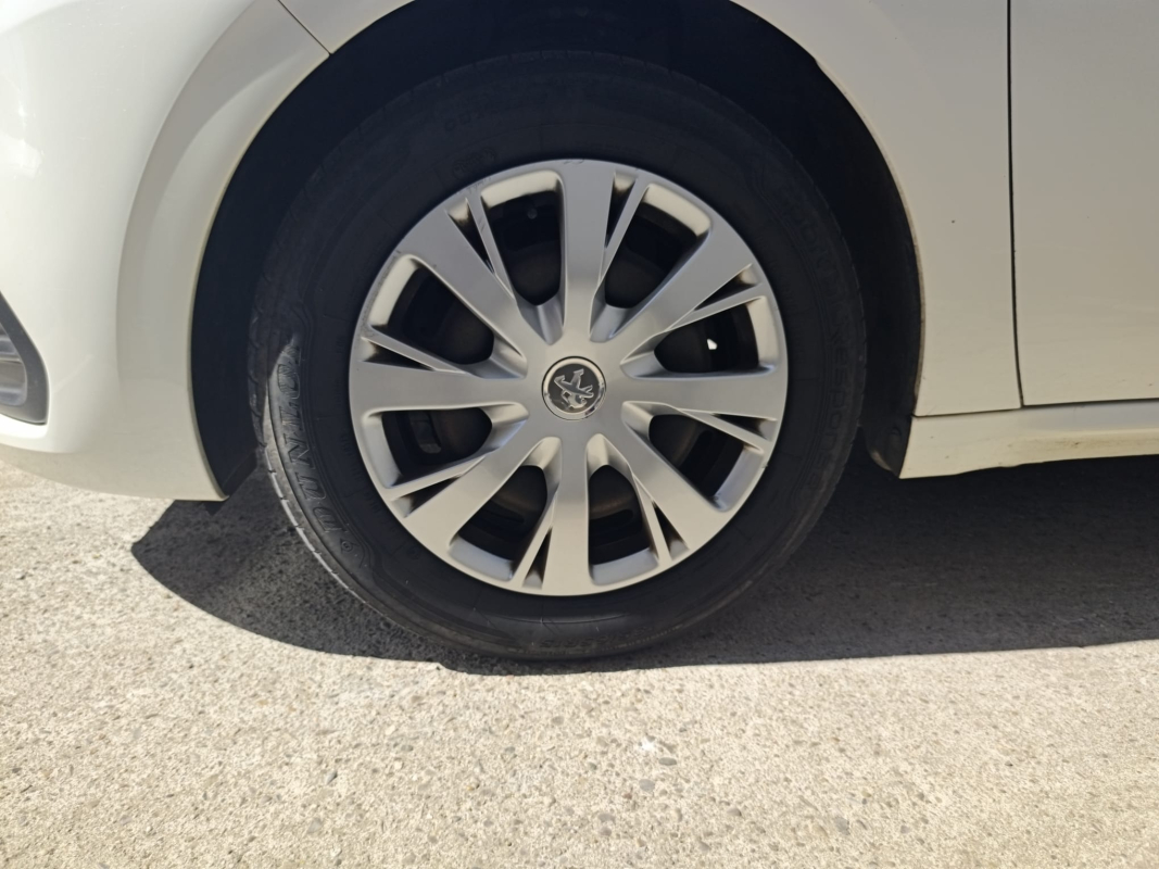 Peugeot 208 Affaire — 21