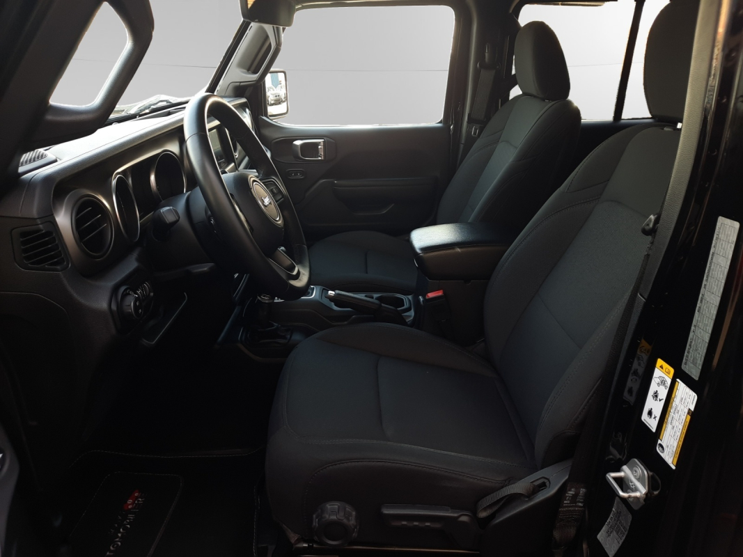Jeep Wrangler Unlimited — 10